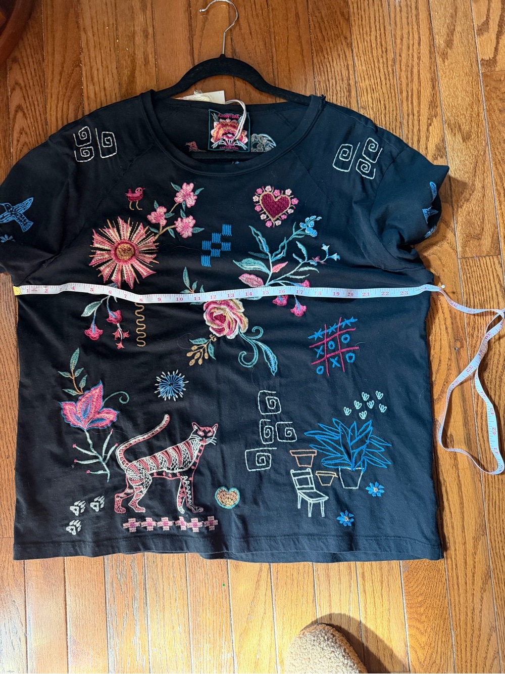 NWT Johnny Was Carmene Raw Detail Raglan $150 Tee - Picture 14 of 16